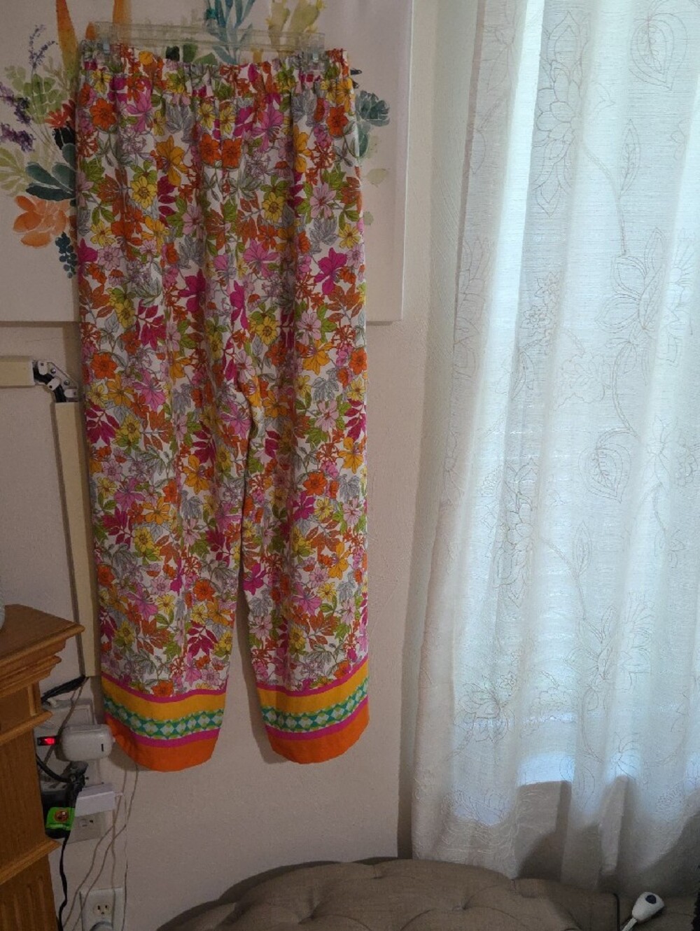 Vibrant Floral Wide-Leg Pants in Pink & Orange - Picture 4 of 5